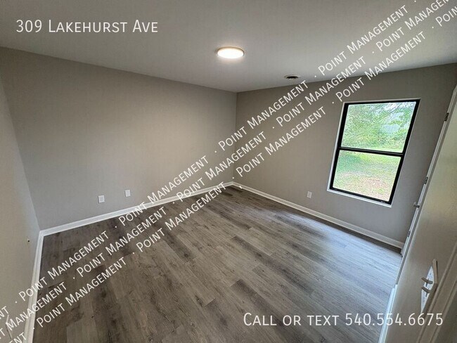 Building Photo - 309 Lakehurst Ave