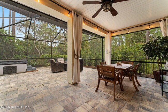 Building Photo - 22 Medio Dr