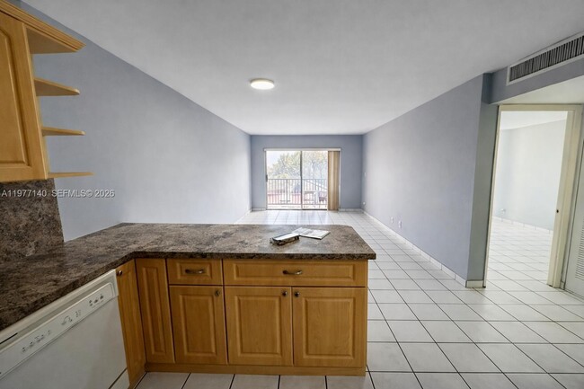 Building Photo - 8005 Lake Dr