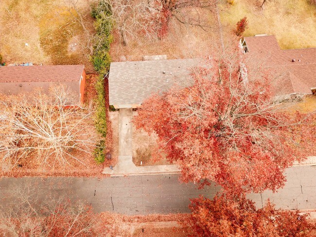 Building Photo - 7917 Hermitage Dr