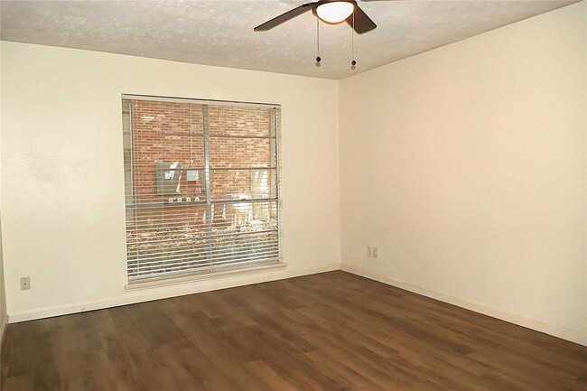 Building Photo - 6429 Bayou Glen Rd