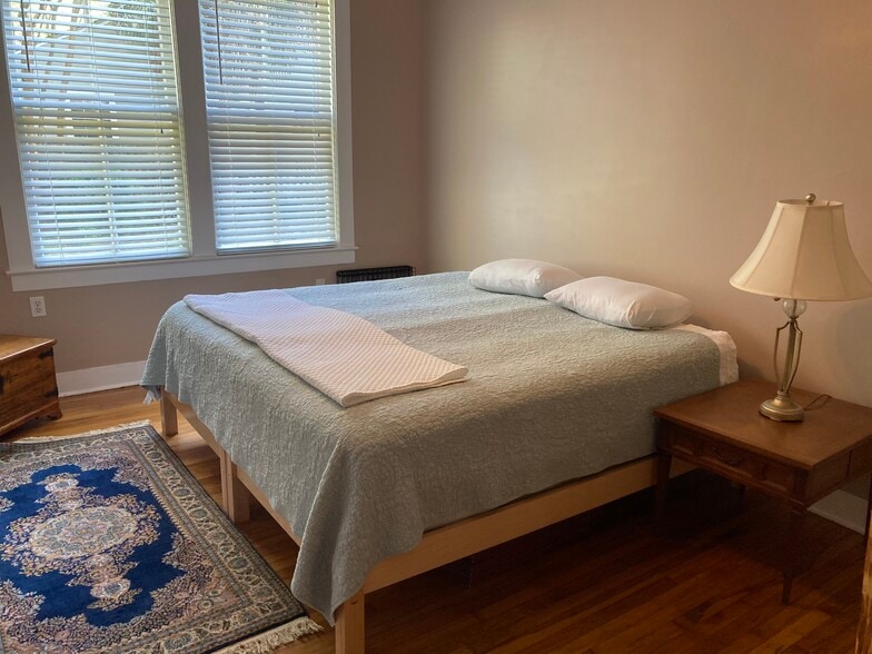 Bedroom - 624 Union St