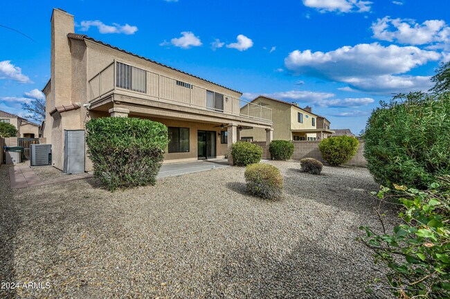 Building Photo - 2031 W Tracy Ln