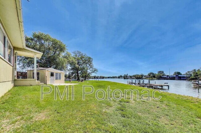 Building Photo - 8349 Bear Creek Dr