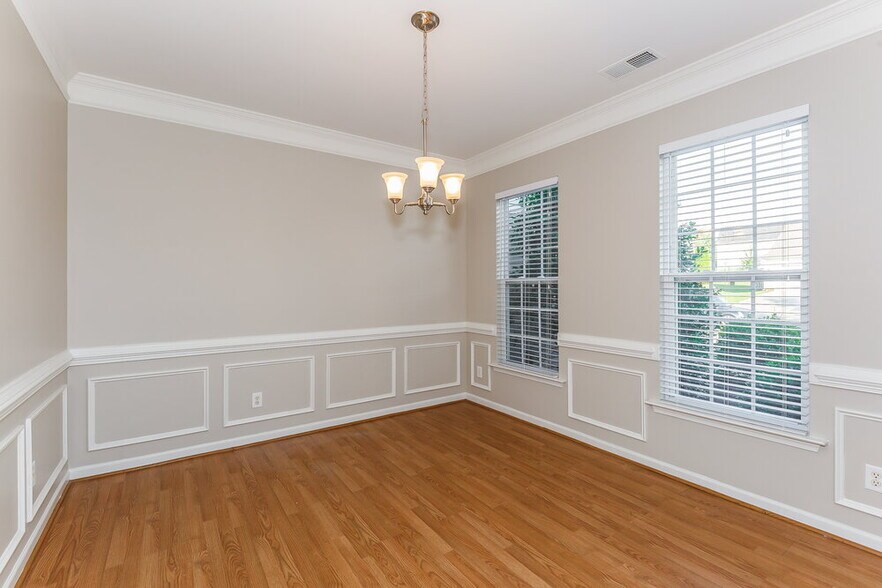 Building Photo - 13514 Planters Row Dr