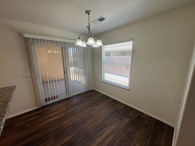 Building Photo - 2111 Bella Oaks Dr