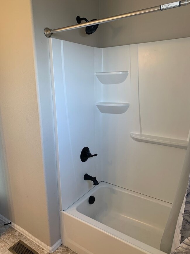 Building Photo - Beautiful 4 Bed/3 Bath West Greeley Home – Spacious Lot & Great Location!