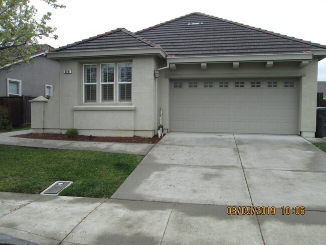 Primary Photo - 3061 Red Maple Ct