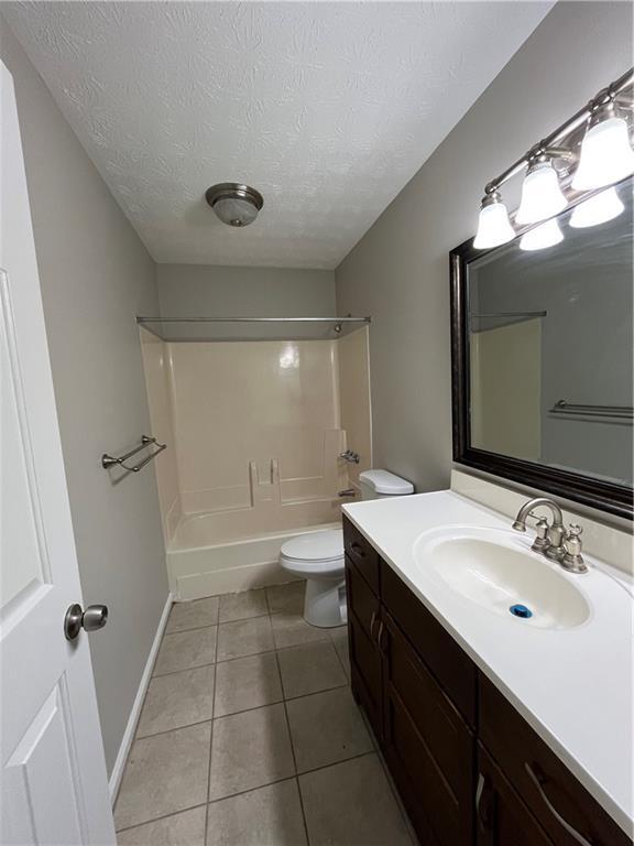 Building Photo - 585 Wedgewood Dr