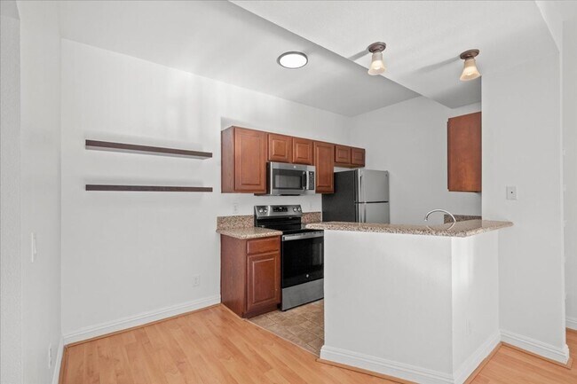 Building Photo - Fabulous Home!