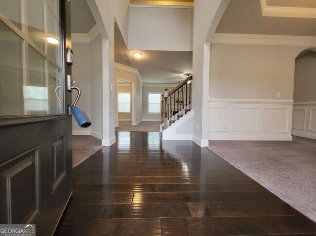 Building Photo - 551 Wagon Hill Ln