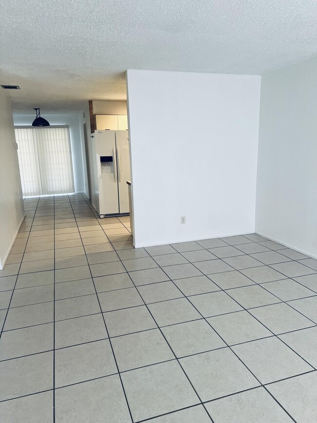 Building Photo - 4409 SE Hamilton Ln