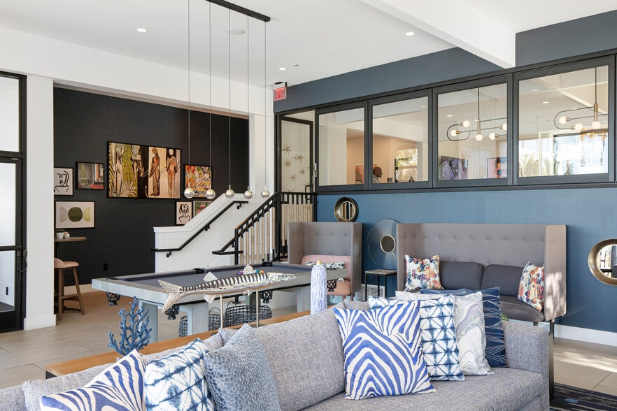 Building Photo - 360 The Village