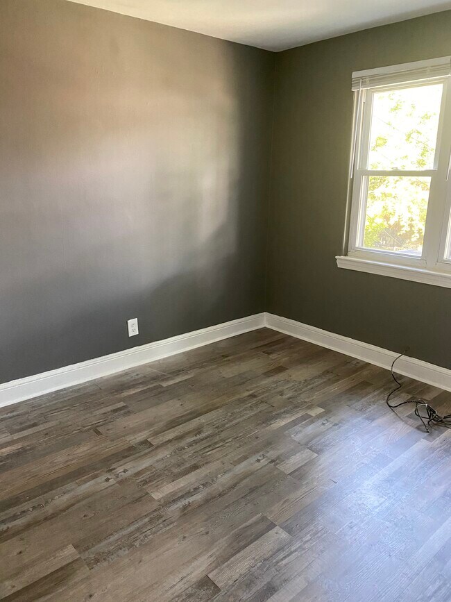 Bedroom #1 - 614 harwood ave