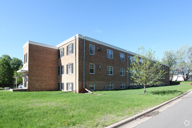 Building Photo - Q2