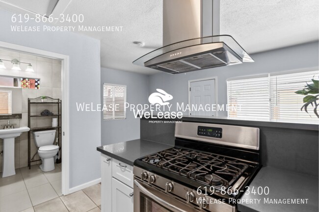 Building Photo - 4833 Lantana Dr
