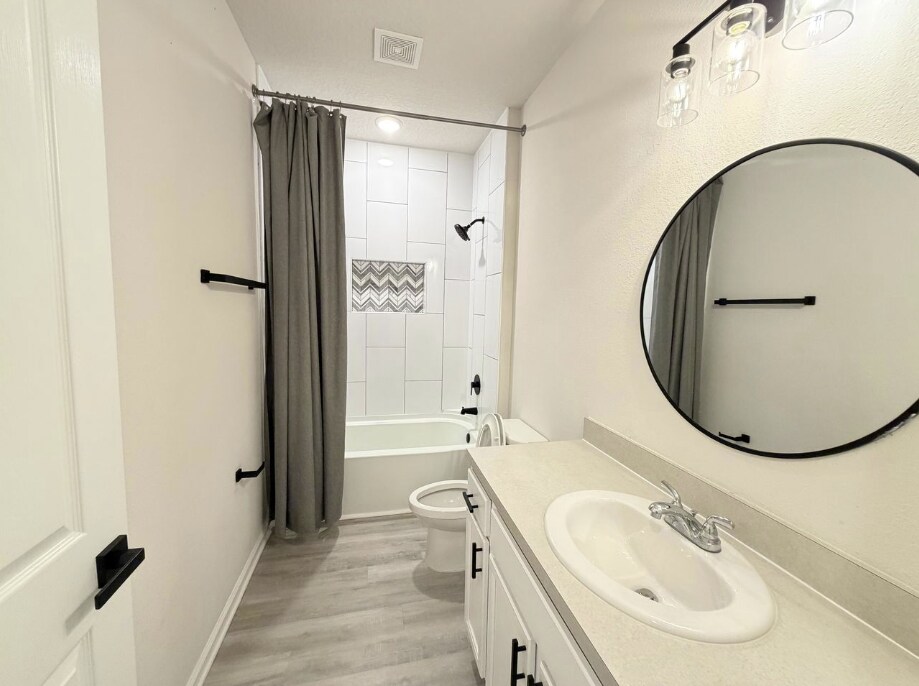 Building Photo - 162 Cedar Elm Way