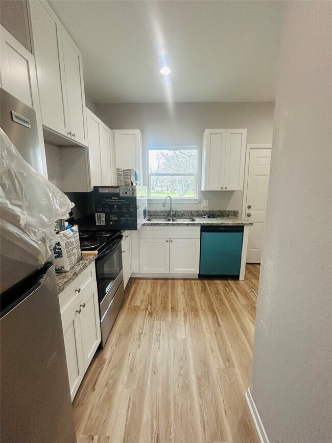 Building Photo - 1318 Stowell