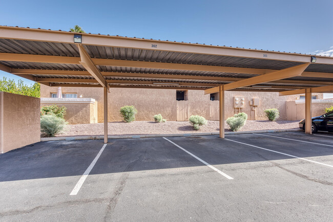 Building Photo - 520 W Tonopah Dr