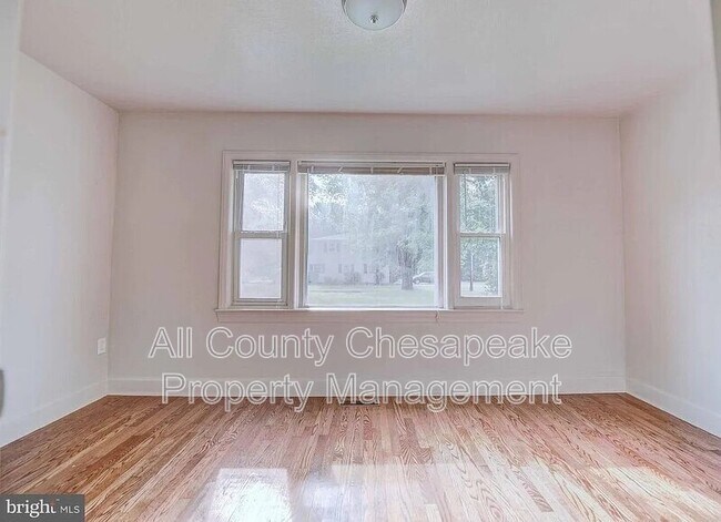 Building Photo - 817 Hilltop Ave Ext