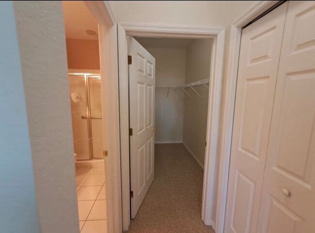 Building Photo - 7880 Lake Sawgrass Loop