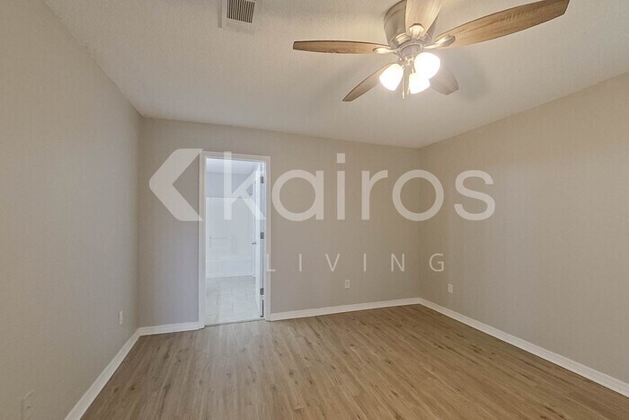 Building Photo - 225 Leebeck Cir