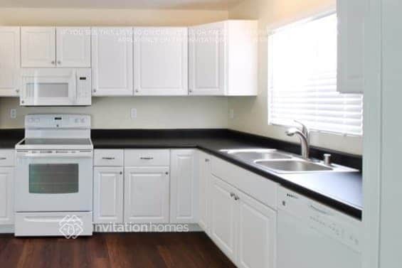 Building Photo - 3000 Phillips Ct