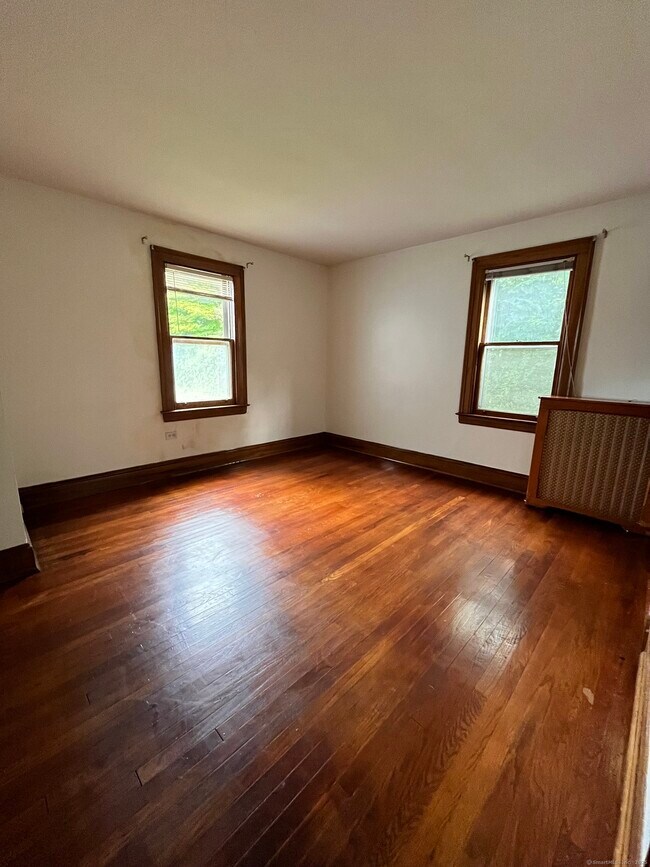 Building Photo - 267 Grandview Terrace