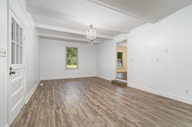 Building Photo - 7332 Kuck Rd