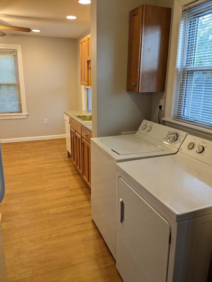 Building Photo - 66 Brock St