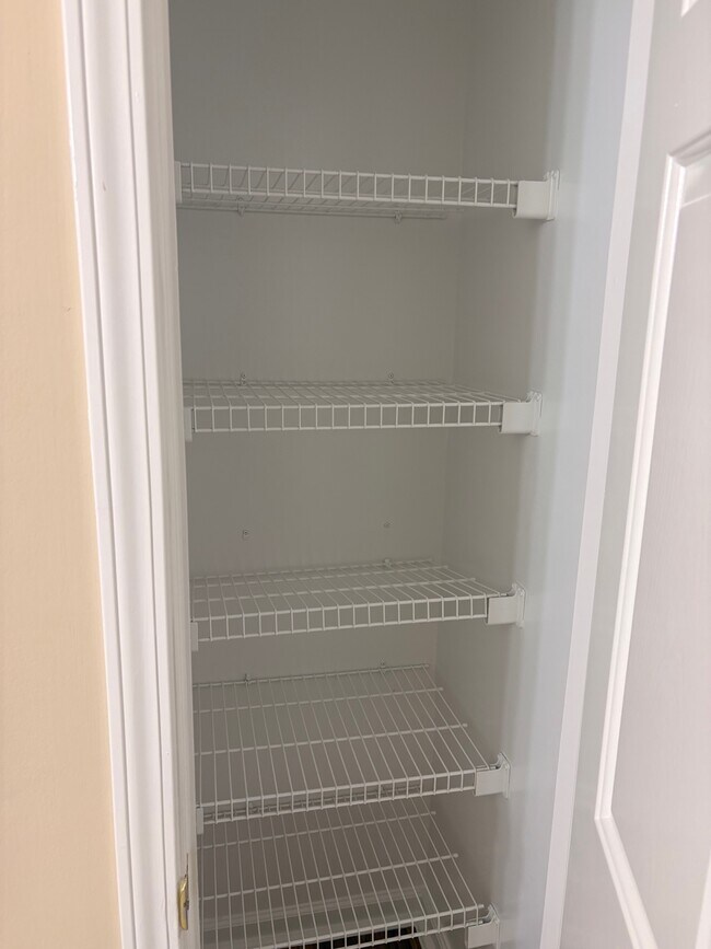 Building Photo - 10756 Central Ave