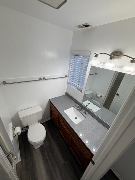 Building Photo - 355 Virginia St