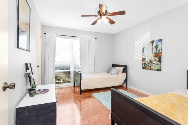 Building Photo - 36 April Point Dr N