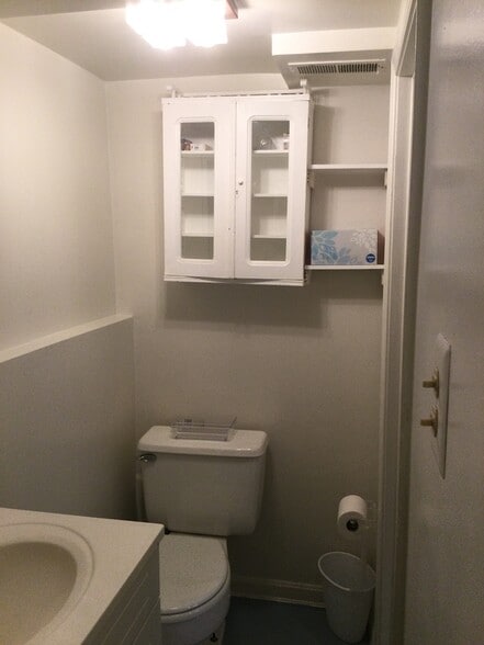 Building Photo - 2819 Key Blvd