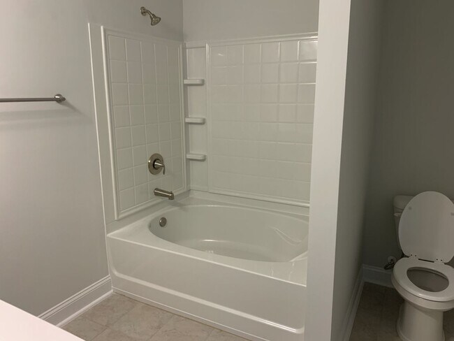 Building Photo - 4 Bedroom, 2.5 Bath, Pet Friendly Town Home with Garage Within Barefoot Resort and Golf! Availabl...