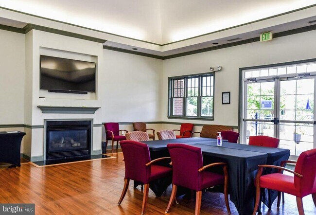 Building Photo - 13003 Belle Meade Trace