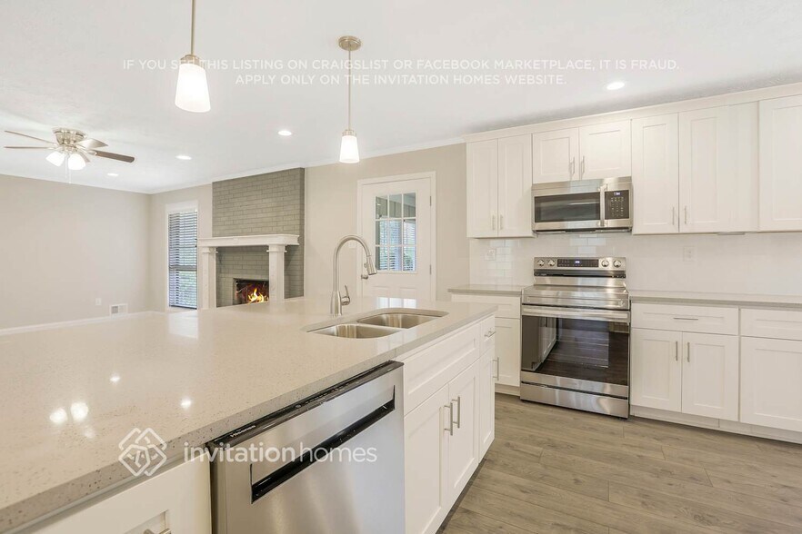 Building Photo - 70 Hickory Dr
