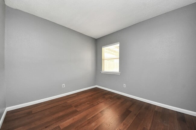 Building Photo - 9211 Autumn Harvest Dr