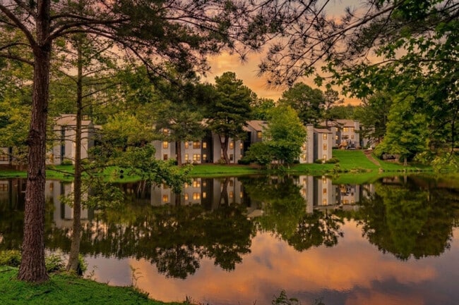 Building Photo - Summit Station