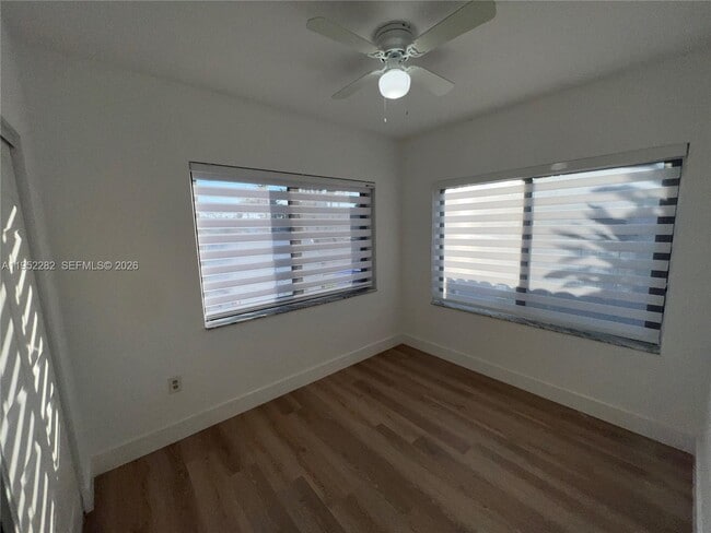 Building Photo - 3297 SW 26th St