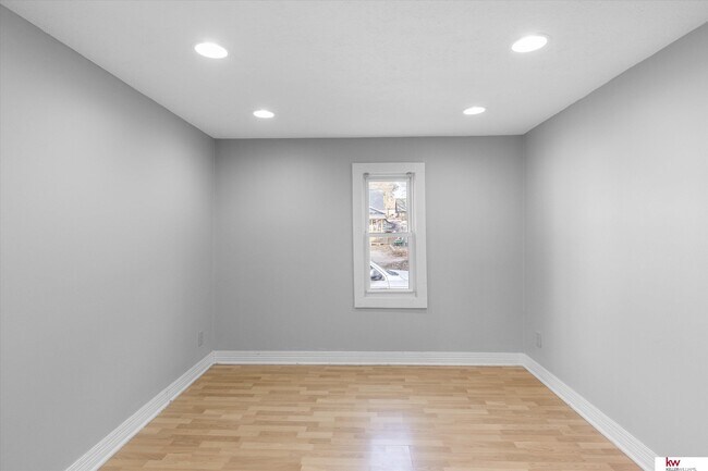 Building Photo - 2417 S 13th St