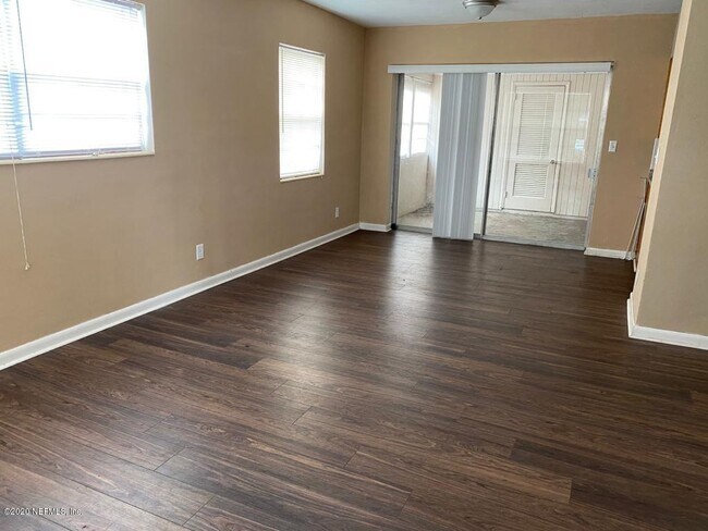 Building Photo - 7503 Merrill Rd