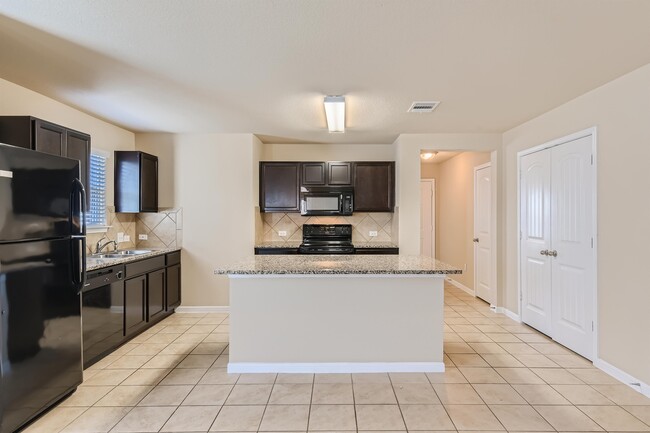 Building Photo - 5704 Montrelia Dr