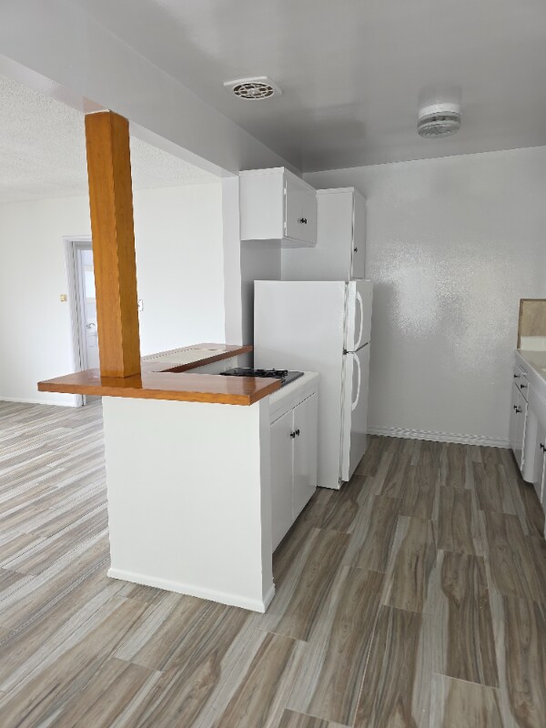 Building Photo - 1150 Manhattan Beach Blvd