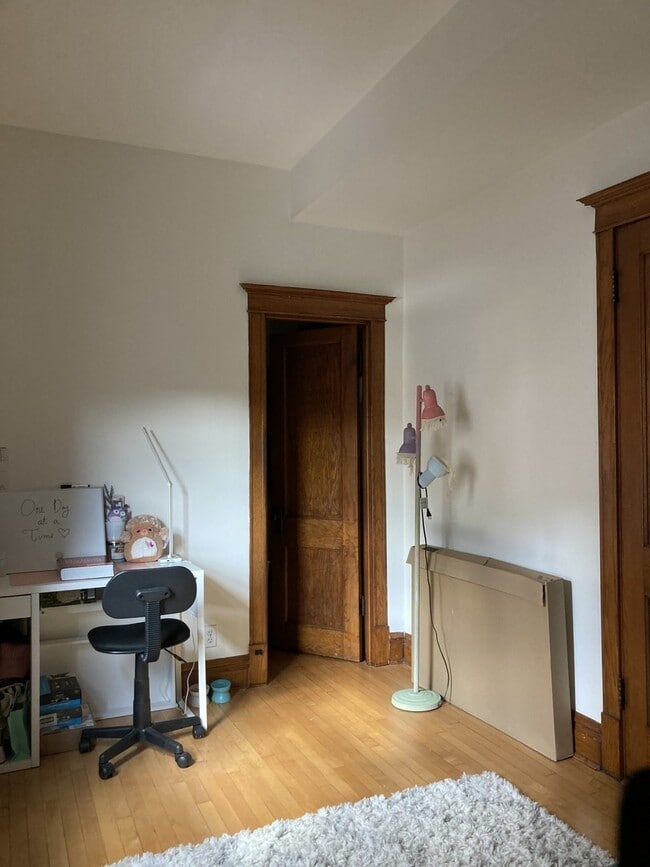 Building Photo - 2223 W Iowa St