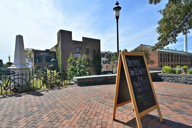 Building Photo - 2500 Q St NW