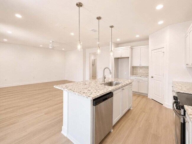 Building Photo - 317 Cowboy Ln
