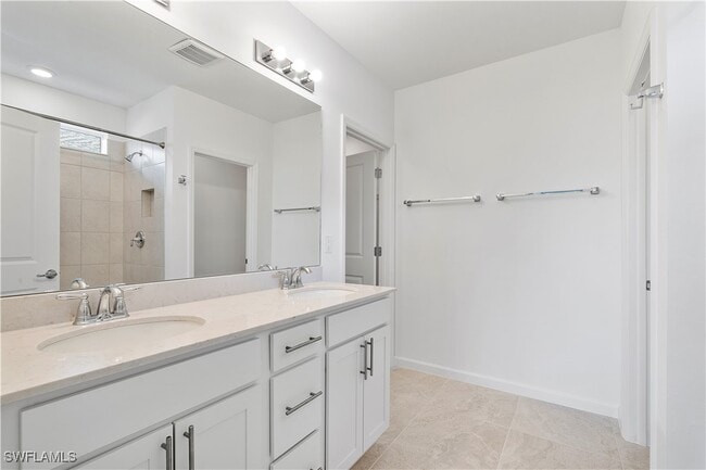 Building Photo - 42425 Cascade Dr