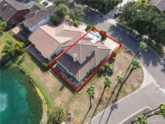 Building Photo - 3101 Santa Rita St