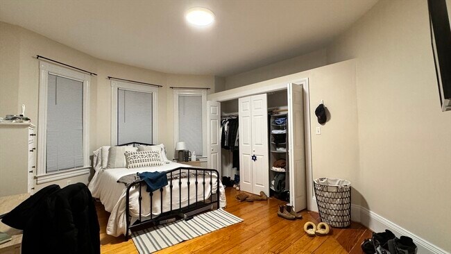 Building Photo - 16 Gould Ave